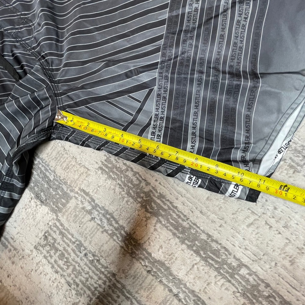 NEW Y2K Hustler Striped Board Shorts Black Grey Geometric Swim Trunks Mens 40 - Picture 5 of 5